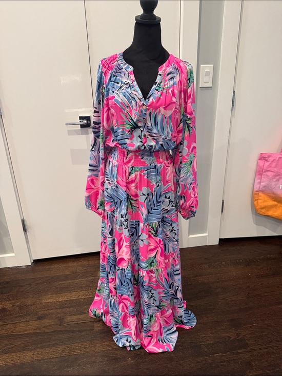 Lilly Pulitzer Dresses & Skirts - Lilly Pulitzer Vibrant Pink Tropical Maxi Dress